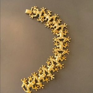 Frog bracelet